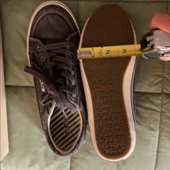 Taos Canvas Shoes - Picture 2 of 4